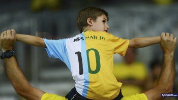 porque hay brasilenos que hinchan por argentina y enojaron a neymar
