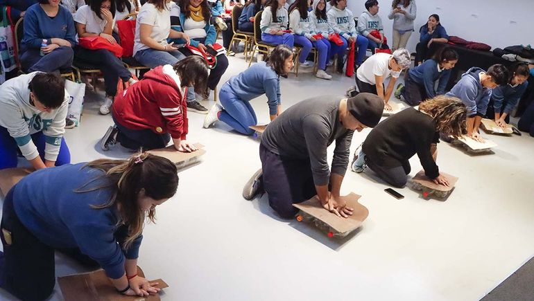 Los chicos participaron de un curso rápido de RCP.