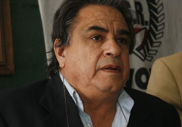 “Una mezcla de empresitas y autoritarismo”