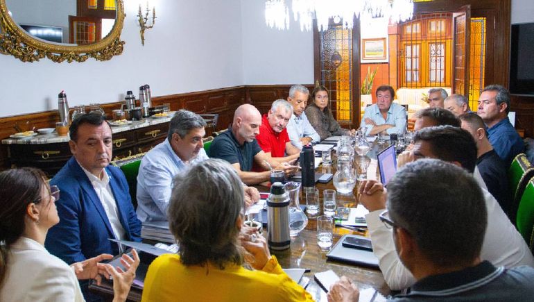 Alberto Weretilneck reunió al nuevo Gabinete en Viedma.