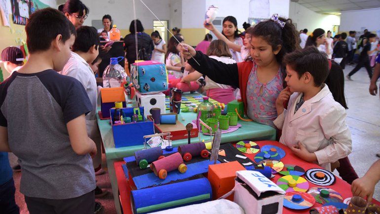 La sorprendente expo de ciencias de la escuela 338