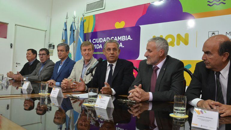 El convenio fue firmado por Cipolletti y Plottier. Neuquén quiere sumar a otras ciudades.