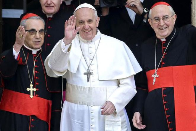 Bergoglio inicia hoy su actividad como Papa