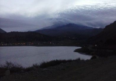 Suspenden las clases por actividad del volcán en Copahue-Caviahue