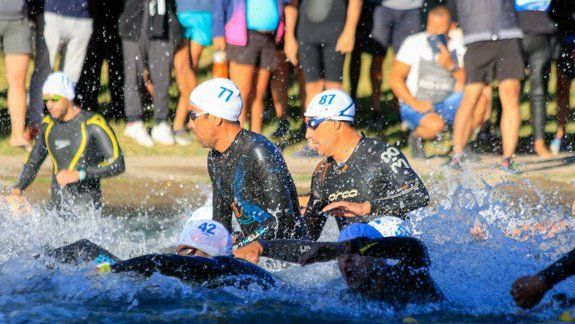 Inscriben para el triatlón de la Manzana