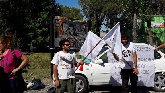 Otra jornada con una contundente adhesión al paro de maestros