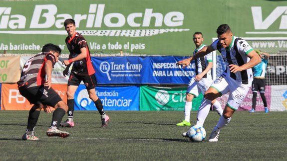 Fede Velázquez se sumó a la pretemporada y desde el primer día mostró una gran disciplina en las prácticas y en cada presentación de Cipolletti.