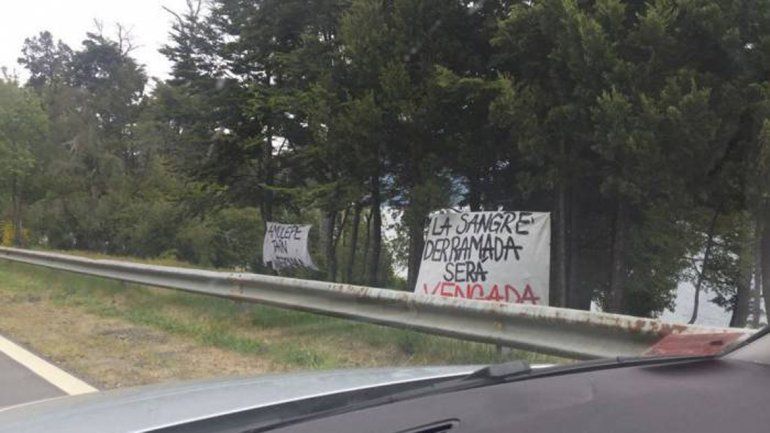 Banderas mapuches a la vera de la Ruta 40