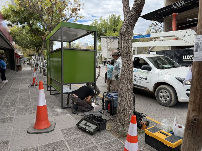 El plan apunta a reforzar la seguridad en las paradas del colectivo.