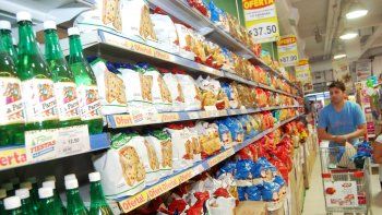 secuestran mil productos vencidos en negocios de las grutas