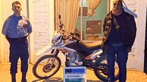 La moto recuperada por policías de Balsa Las Perlas. Se la llevaban dos sujetos que fueron atrapados.&nbsp;