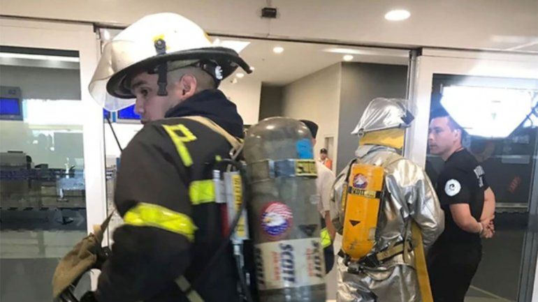 Viajaba a Neuquén, olvidó un bolso y sembró pánico en Aeroparque