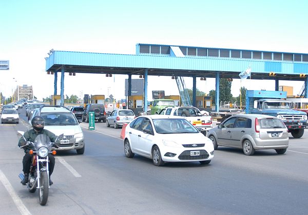 Camioneros, fin de los cortes, sigue el conflicto