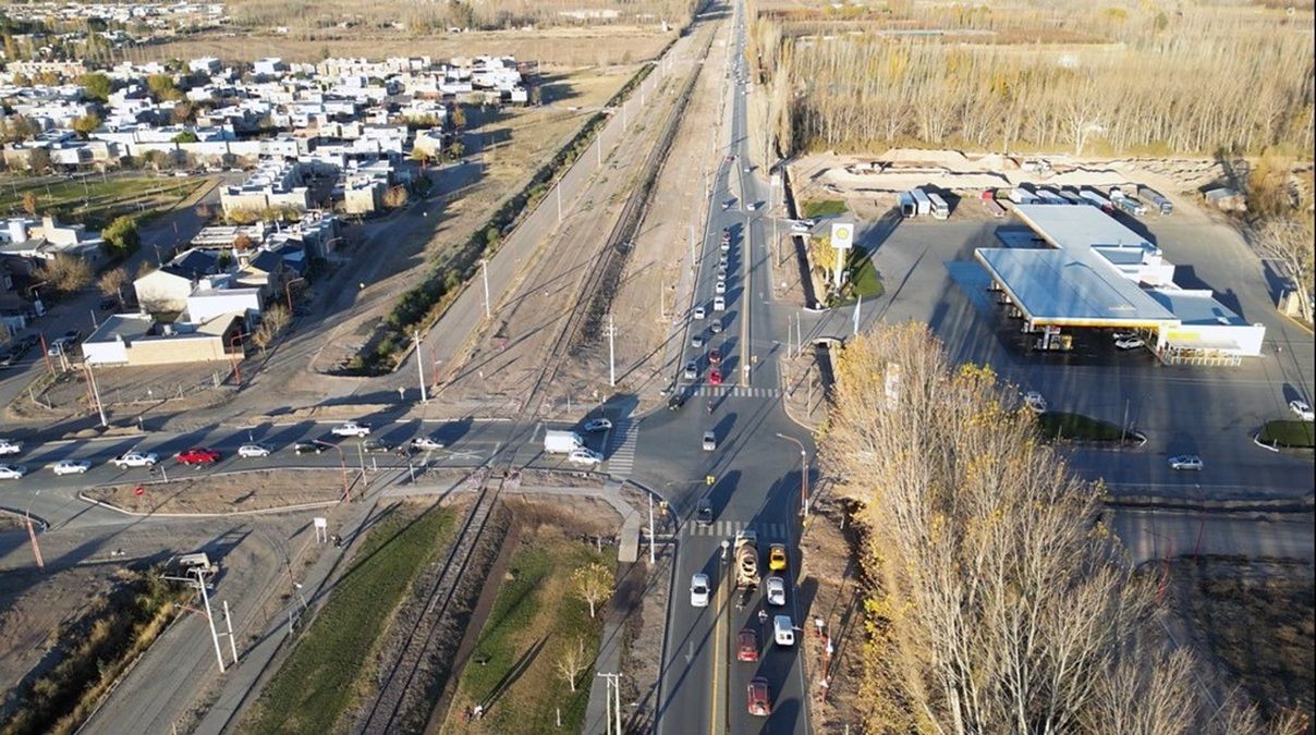 Hay quejas de automovilistas por el semáforo de Ruta 65 y Circunvalación. El Municipio afirma que no hay problemas.