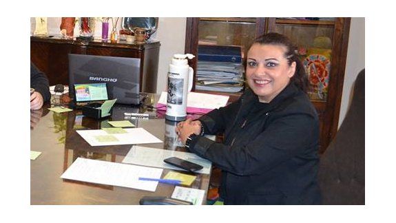 Sabina Costa fue reelecta intendenta de Allen.