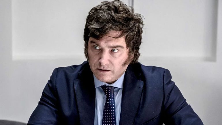 Javier Milei asume la presidencia al cumplirse 40 años de democracia