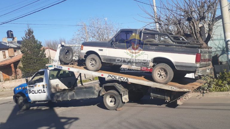 Recuperaron la camioneta en Neuquén capital.
