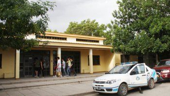 patota de adolescentes atemoriza a los estudiantes en el cem 35