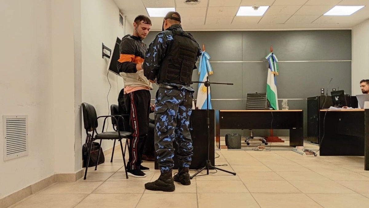 El juez le impuso un año de prisión preventiva y reconoció el vínculo del “arma letal” secuestrada con el crimen de Emmanuel.