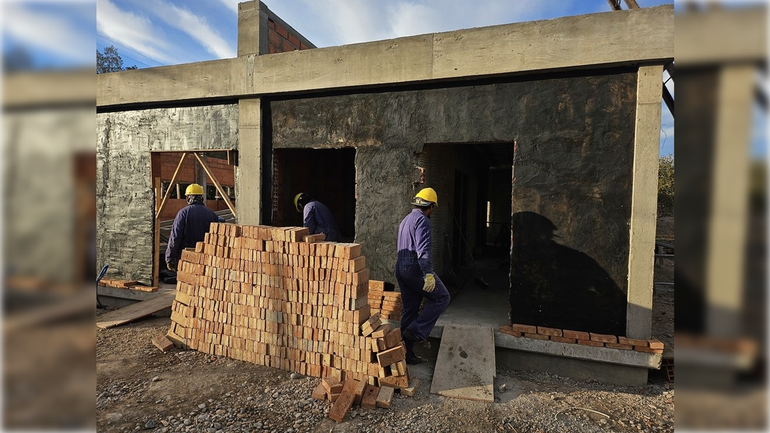 Avanza una obra esperada en Cipolletti: comenzó el techado del nuevo CPC del Don Bosco