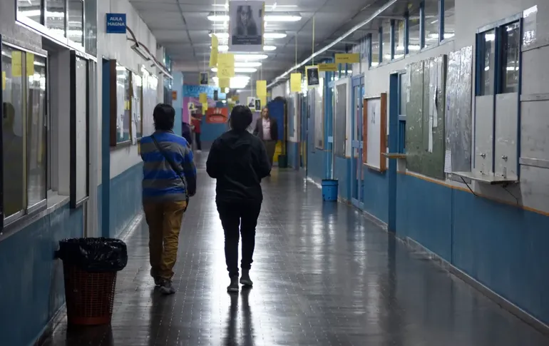Actualmente, la Facultad de Lengua comparte instalaciones con la Facultad de Derecho y Ciencias Sociales. 