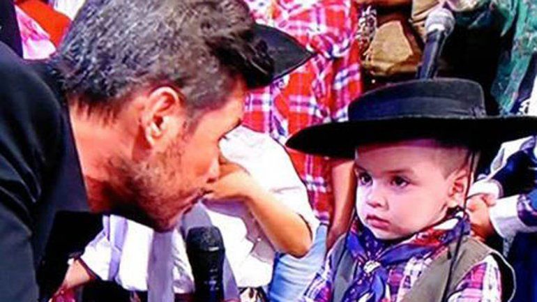 Juani se sacó una selfie con Tinelli y después la rompió en la pista.