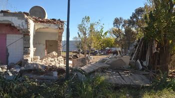 Una imagen bien ilustrativa sobre las demoliciones en el paseo ferroviario.