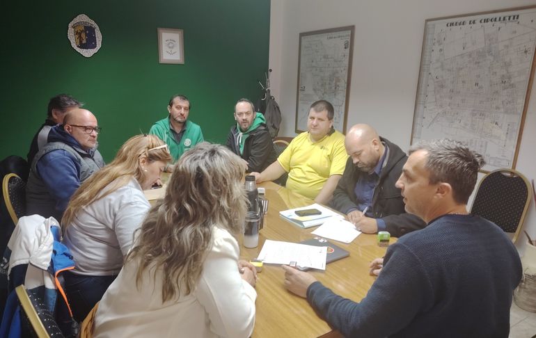 Los representantes de los gremios nucleados en el Frente Sindical Municipal analizaron la propuesta y manifestaron su acuerdo con la oferta paritaria.