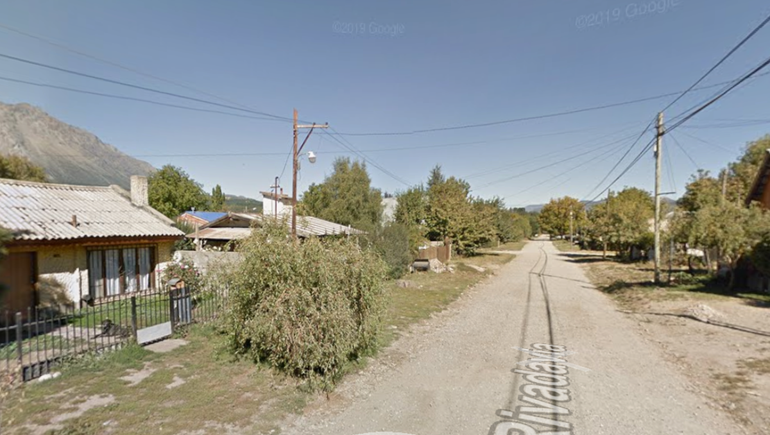 El hecho ocurrió en un barrio de El Bolsón entre dos familias vecinas y derivó en la intervención de la Justicia.