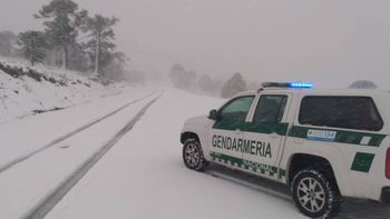 sigue la nieve y se complican los cruces a chile