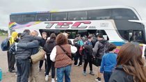 17 colectivos parten este sábado desde Cipolletti rumbo a San Francisco, Córdoba para alentar al Albinegro. 17 colectivos parten este sábado desde Cipolletti rumbo a San Francisco, Córdoba para alentar al Albinegro.