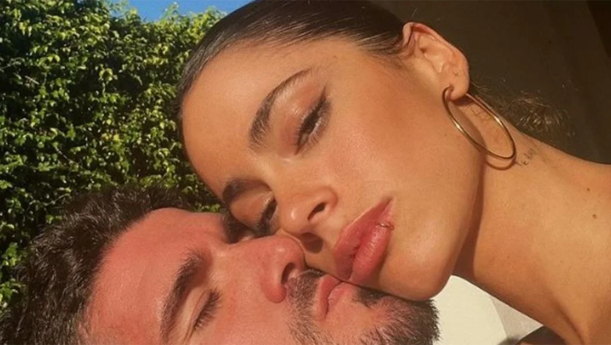 Escrachan a Tini y De Paul por ser tacaños en un restó