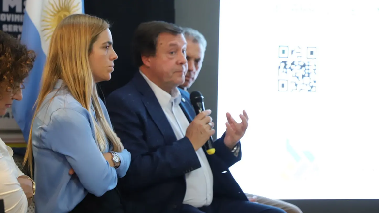 Weretilneck, acompañado una vez más de María Emilia Soria, adelantó acciones judiciales.