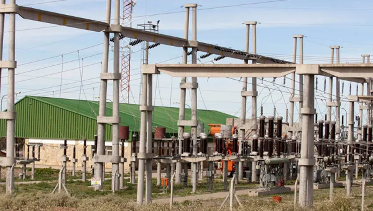 Centenario: explosión en estación dejó sin luz a la ciudad