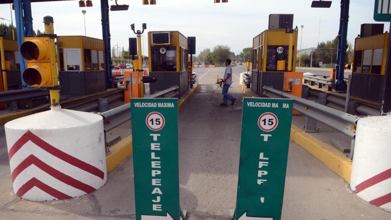 Proponen remover las cabinas del ex peaje