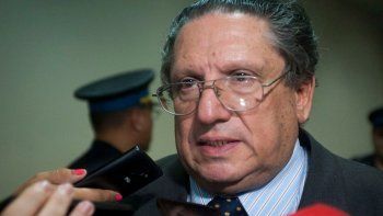 un ex juez condenado por coimas se pego un balazo cuando iba ser detenido