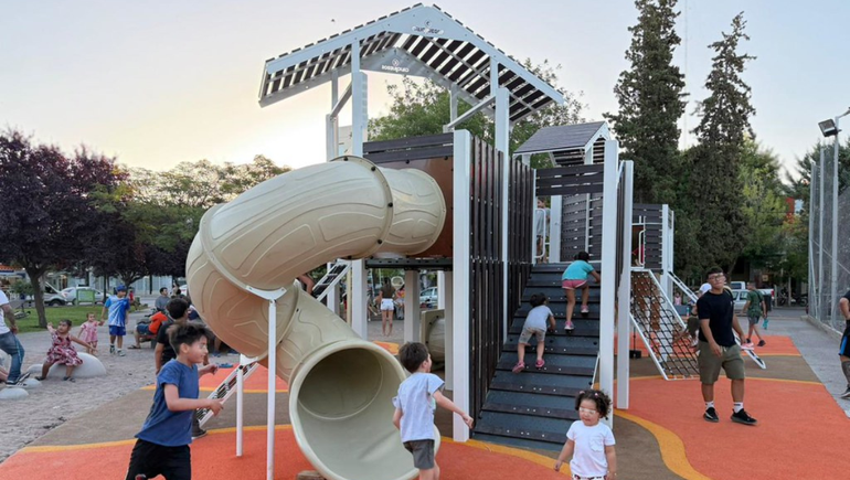 Los juegos del Paseo de la Familia, ya son parte del disfrute de cientos de familias cipoleñas.