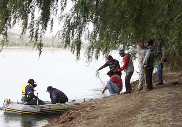 Siguen sin hallar a un hombre que cayó al río