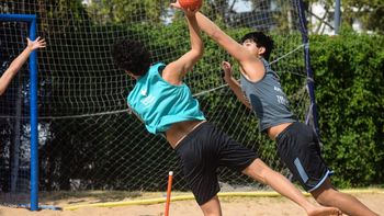 Lautaro Lisanti, la promesa del beach handball cipoleño.