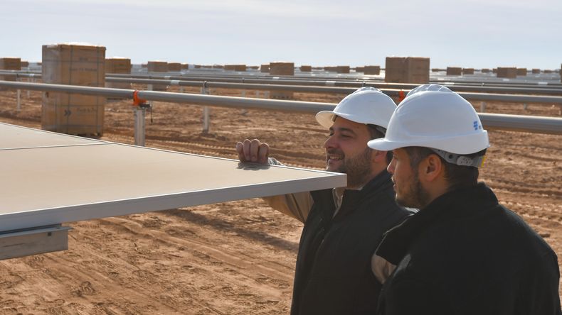El nuevo parque solar de YPF Luz implica una inversión total de aproximadamente  220 millones de dólares