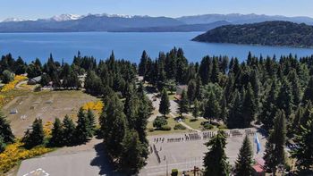 Una panorámica de la Escuela Militar de Montaña del Ejército, en Bariloche.
