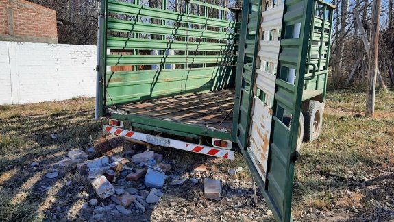 Carro de caballos sin control provocó un escape de gas