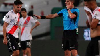 el var anulo la noche epica de river: gano 2-0 y no le alcanzo