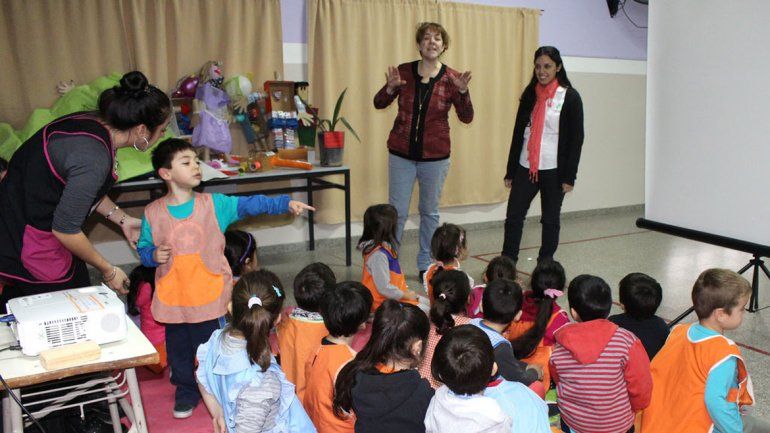Ambiente les da clases de ecología a los más chiquitos