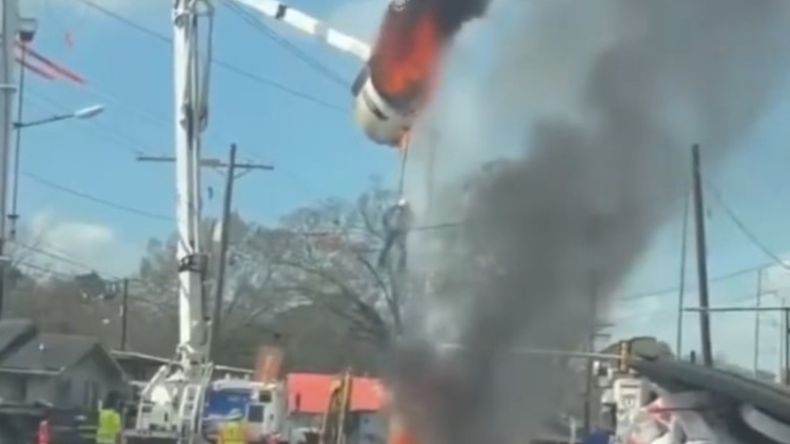 El hecho involucró a un operario que estaba a una altura estimada de casi 9 metros.