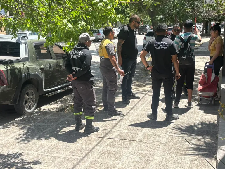 El intendente Buteler indicó que hoy comenzó el operativo para quitar a los trapitos de las calles de Cipolletti. 