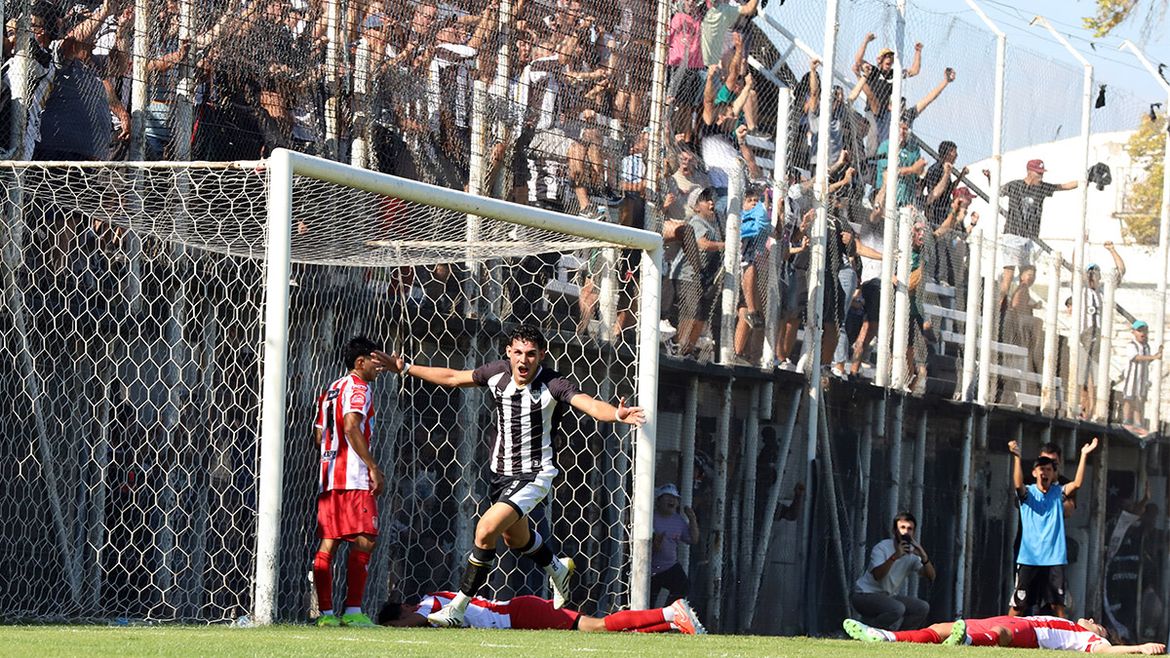 Tras la goleada de Cipo, así fueron todos los resultados del Federal A | LMCipolletti.com Tras la goleada de Cipo, así fueron todos los resultados del Federal A