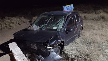 venian a cipolletti y sufrieron un accidente en el chocon, por una rueda tirada en la ruta 237