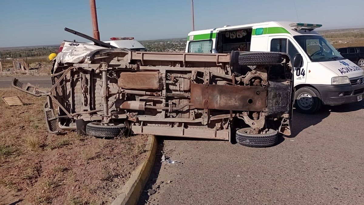 Se salvaron todos de milagro tras un brutal choque sobre la Ruta 151