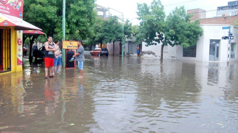 El Año Nuevo llegó con un temporal en Cipolletti